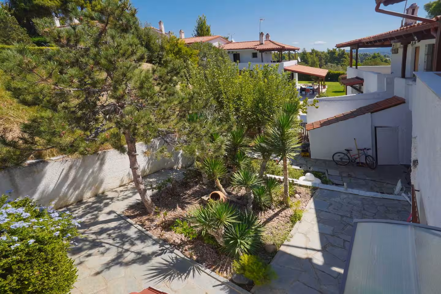 Garden House - Image 2