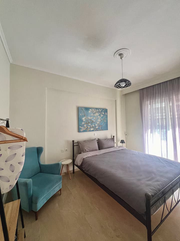 Sunny Apartment - Image 10